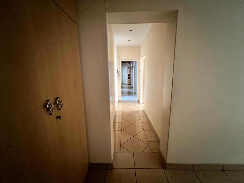 To Let 5 Bedroom Property for Rent in Laudium Gauteng