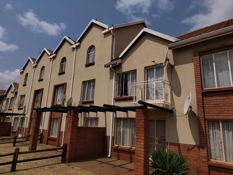 2 Bedroom Property for Sale in The Orchards Gauteng