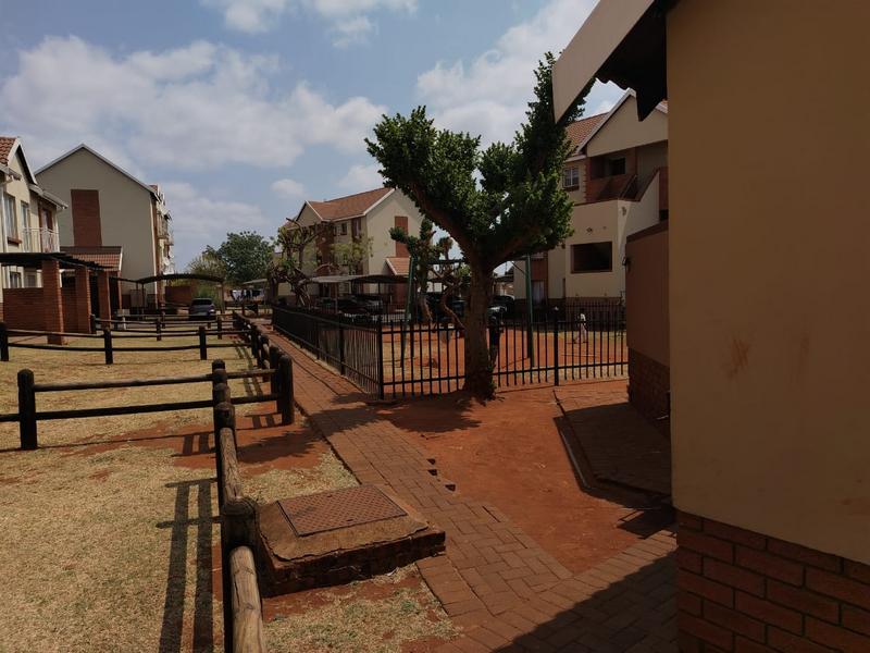 2 Bedroom Property for Sale in The Orchards Gauteng