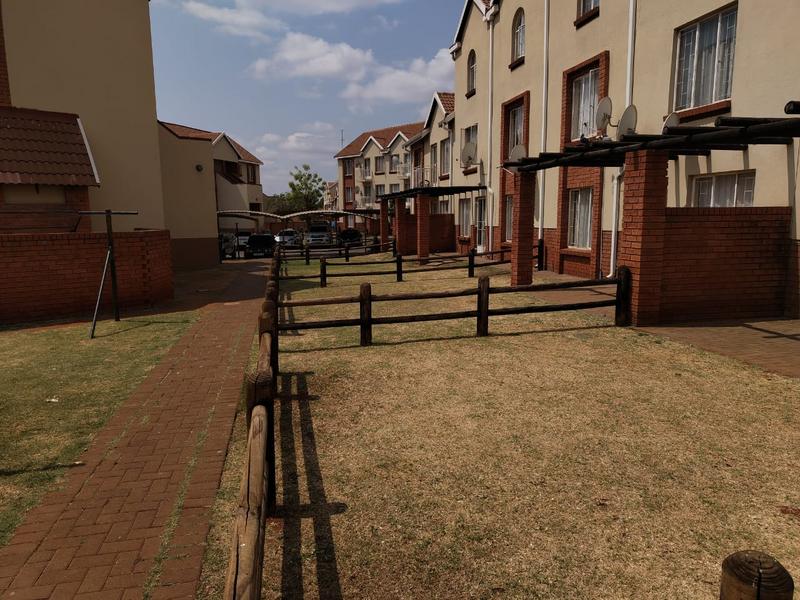 2 Bedroom Property for Sale in The Orchards Gauteng