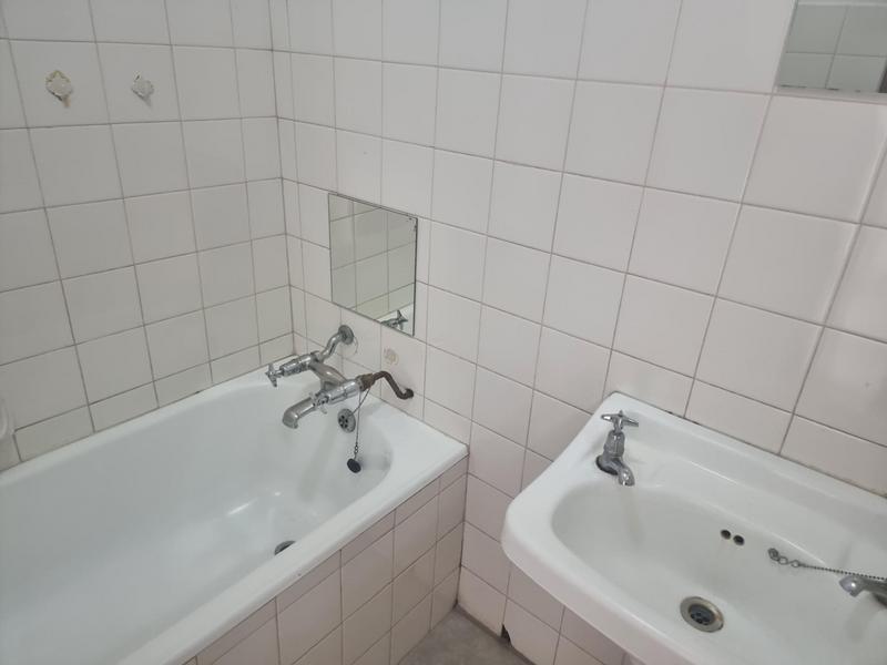 2 Bedroom Property for Sale in Edenvale Central Gauteng