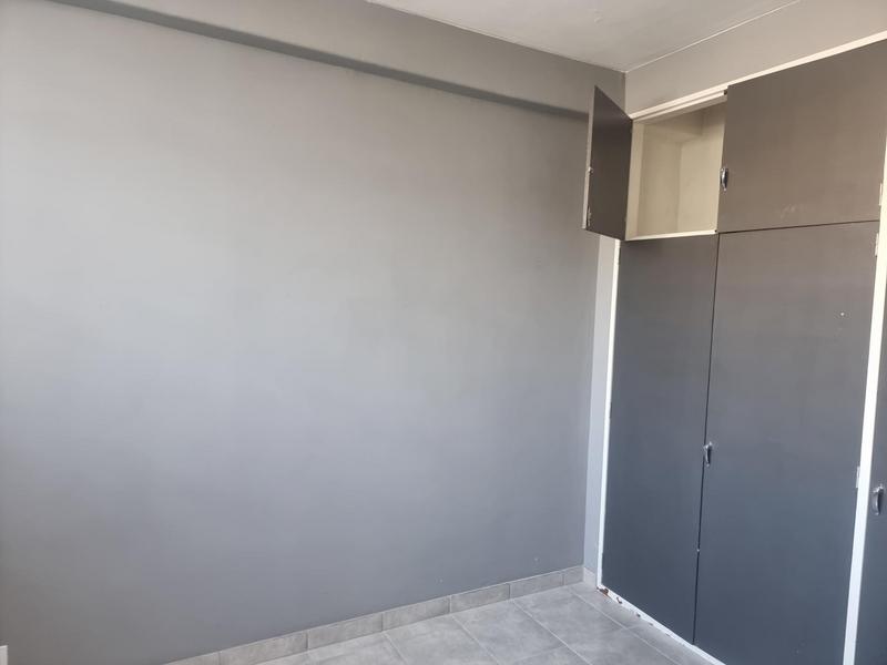 2 Bedroom Property for Sale in Edenvale Central Gauteng