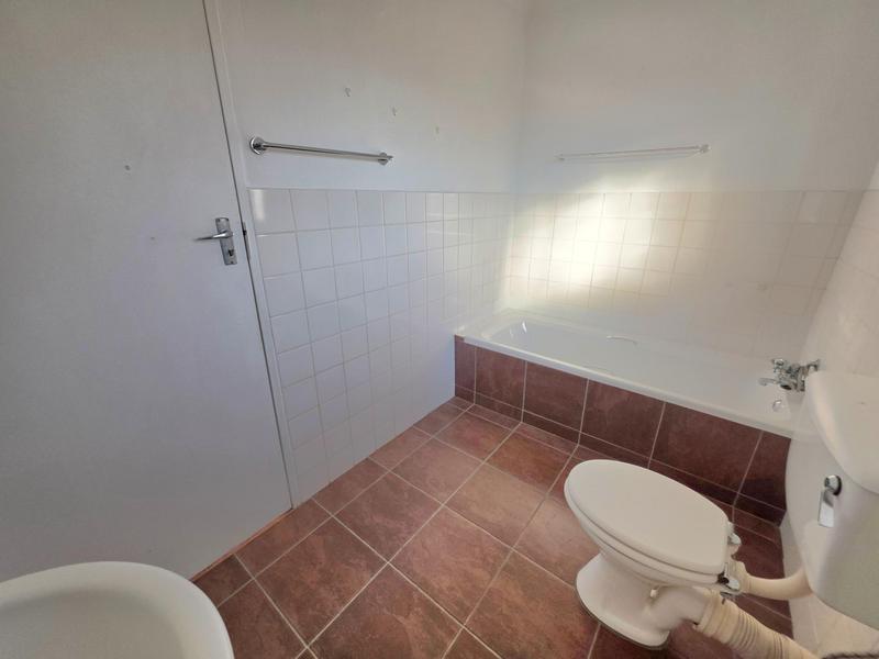 1 Bedroom Property for Sale in Freeway Park Gauteng