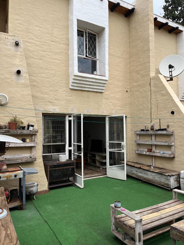 2 Bedroom Property for Sale in Sunnyside Gauteng