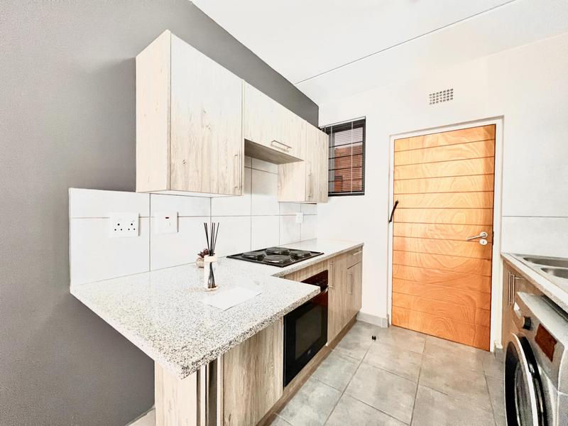 To Let 2 Bedroom Property for Rent in Halfway House Gauteng