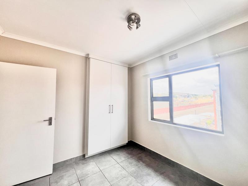 To Let 2 Bedroom Property for Rent in Halfway House Gauteng