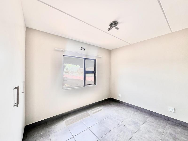 To Let 2 Bedroom Property for Rent in Halfway House Gauteng