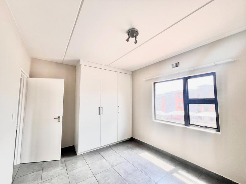 To Let 2 Bedroom Property for Rent in Halfway House Gauteng