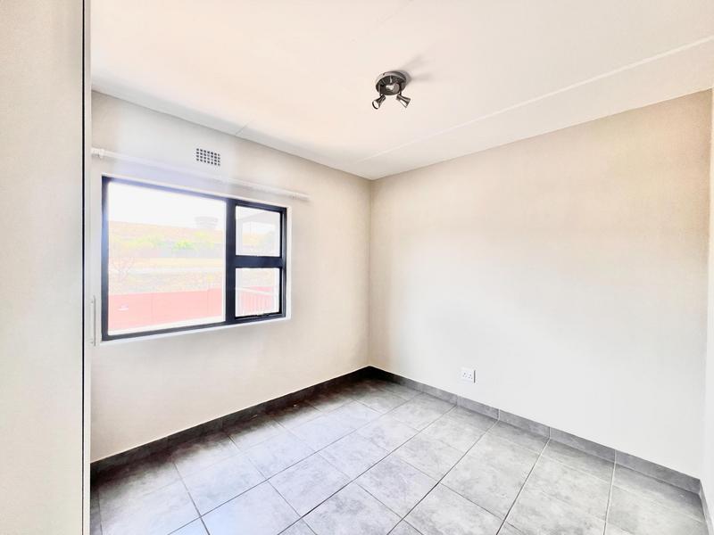 To Let 2 Bedroom Property for Rent in Halfway House Gauteng