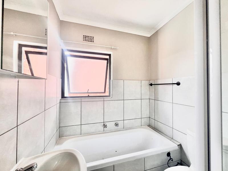 To Let 2 Bedroom Property for Rent in Halfway House Gauteng