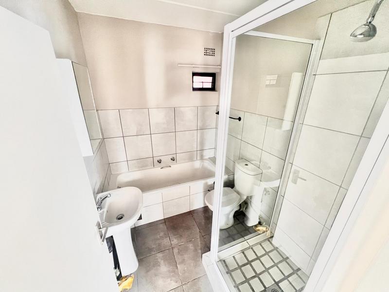 To Let 2 Bedroom Property for Rent in Halfway House Gauteng