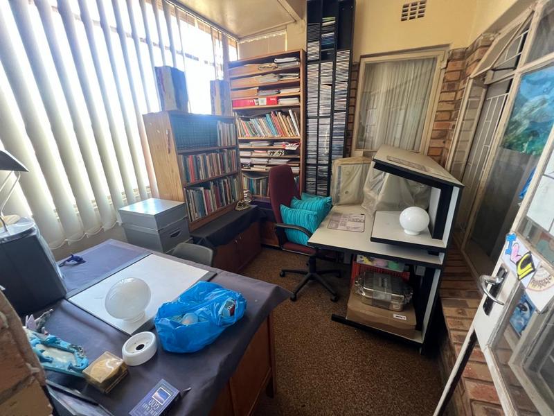 2 Bedroom Property for Sale in Greenhills Gauteng