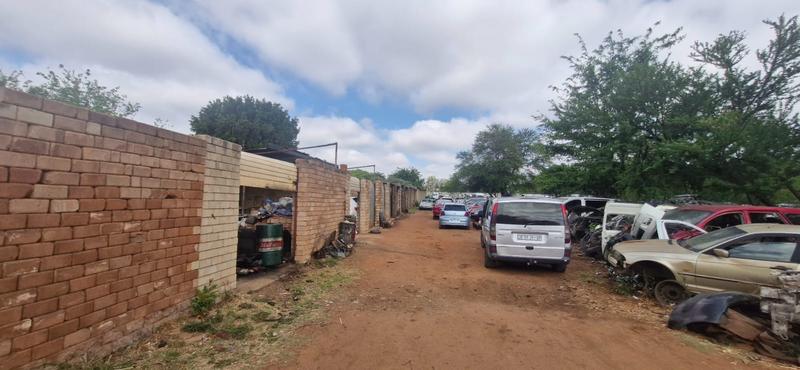 4 Bedroom Property for Sale in Monavoni A H Gauteng