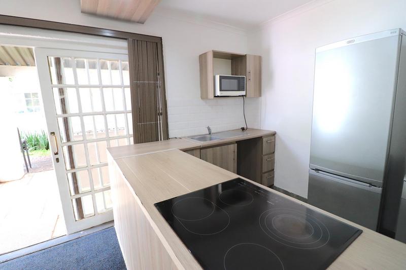 To Let 1 Bedroom Property for Rent in Petervale Gauteng
