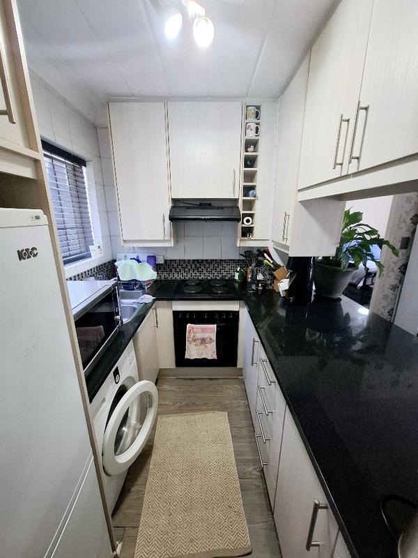 1 Bedroom Property for Sale in Morningside Gauteng