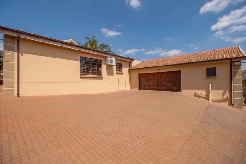3 Bedroom Property for Sale in Rangeview Gauteng