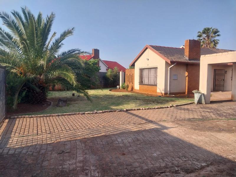 To Let 3 Bedroom Property for Rent in Leondale Gauteng
