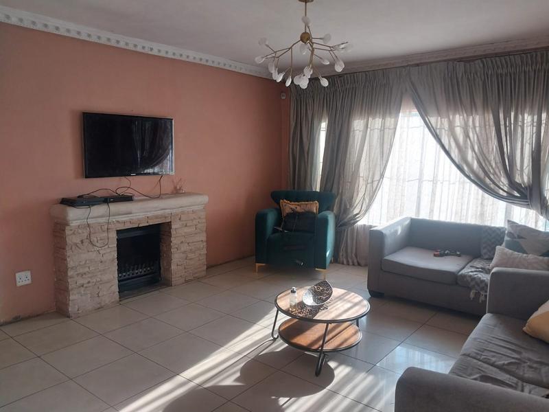 To Let 3 Bedroom Property for Rent in Leondale Gauteng