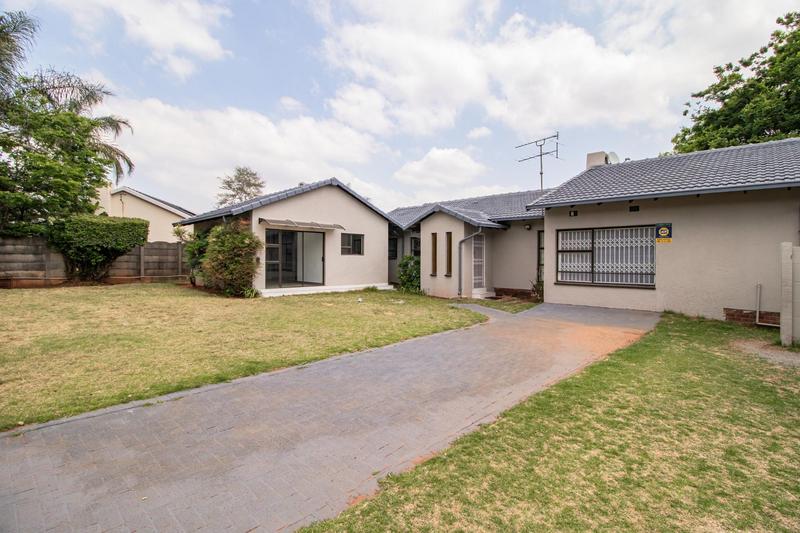 5 Bedroom Property for Sale in Birch Acres Gauteng