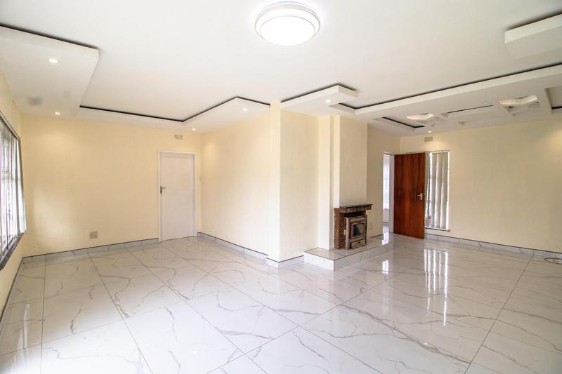 5 Bedroom Property for Sale in Birch Acres Gauteng
