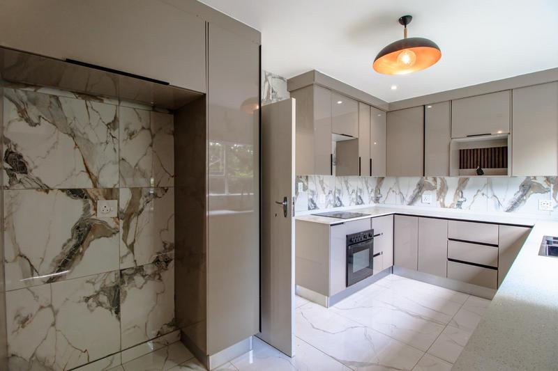 5 Bedroom Property for Sale in Birch Acres Gauteng