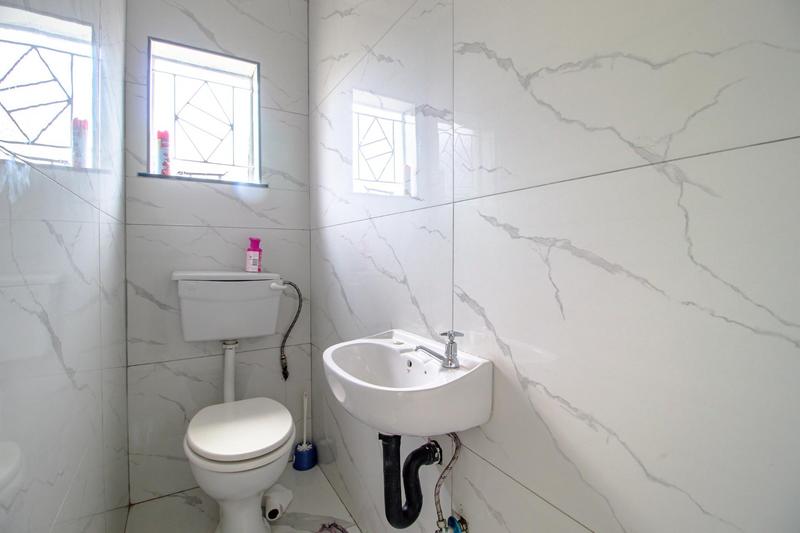 5 Bedroom Property for Sale in Birch Acres Gauteng