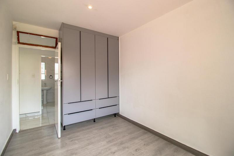 5 Bedroom Property for Sale in Birch Acres Gauteng