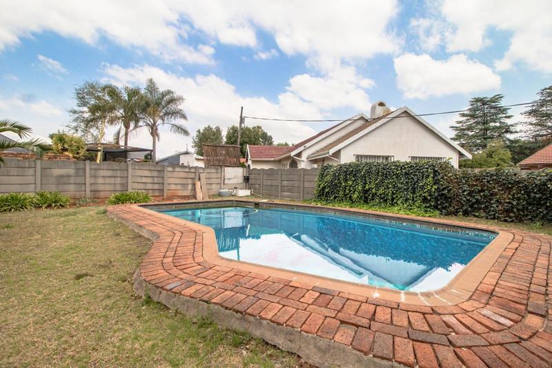 5 Bedroom Property for Sale in Birch Acres Gauteng