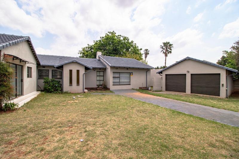 5 Bedroom Property for Sale in Birch Acres Gauteng