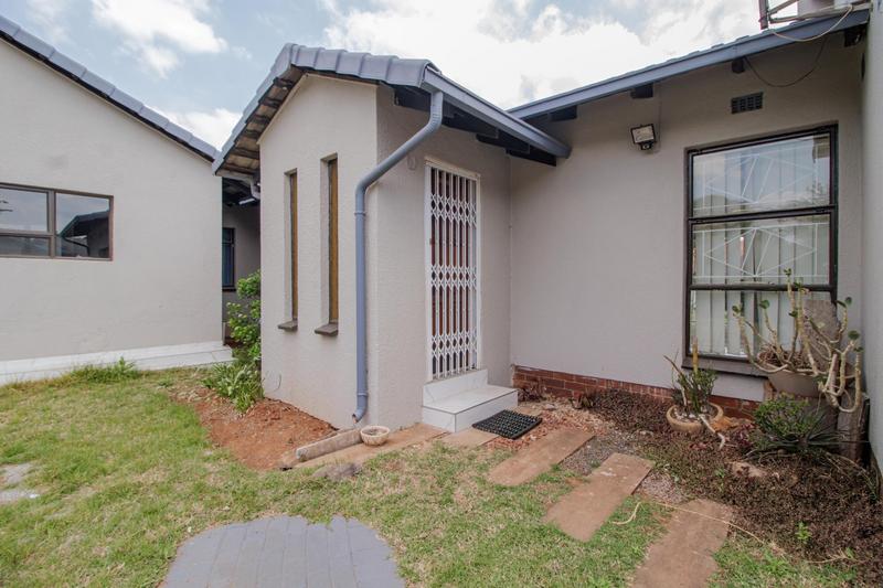 5 Bedroom Property for Sale in Birch Acres Gauteng