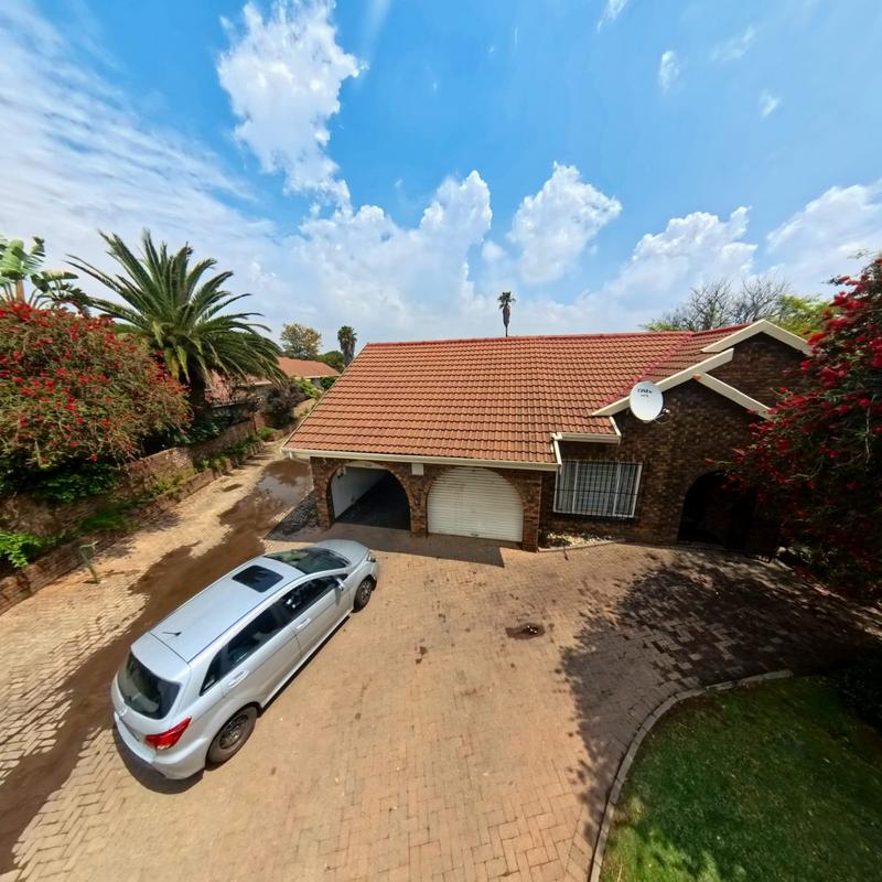3 Bedroom Property for Sale in Birchleigh North Gauteng