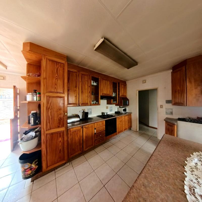 3 Bedroom Property for Sale in Birchleigh North Gauteng