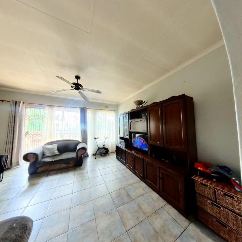 3 Bedroom Property for Sale in Birchleigh North Gauteng