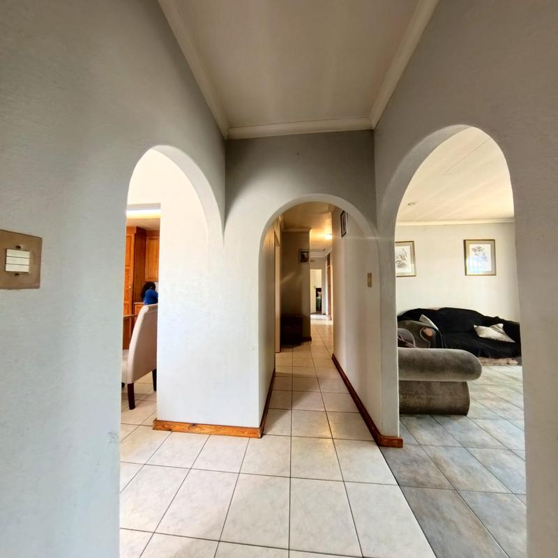 3 Bedroom Property for Sale in Birchleigh North Gauteng