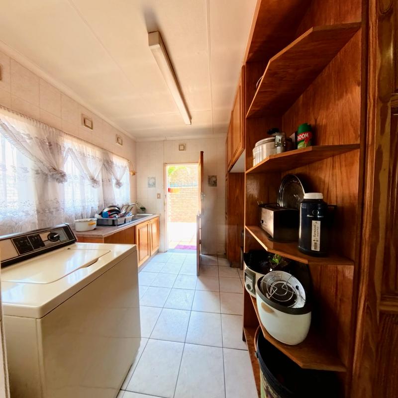 3 Bedroom Property for Sale in Birchleigh North Gauteng