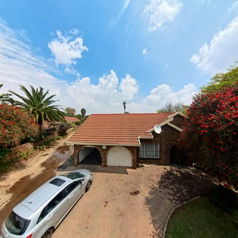 3 Bedroom Property for Sale in Birchleigh North Gauteng