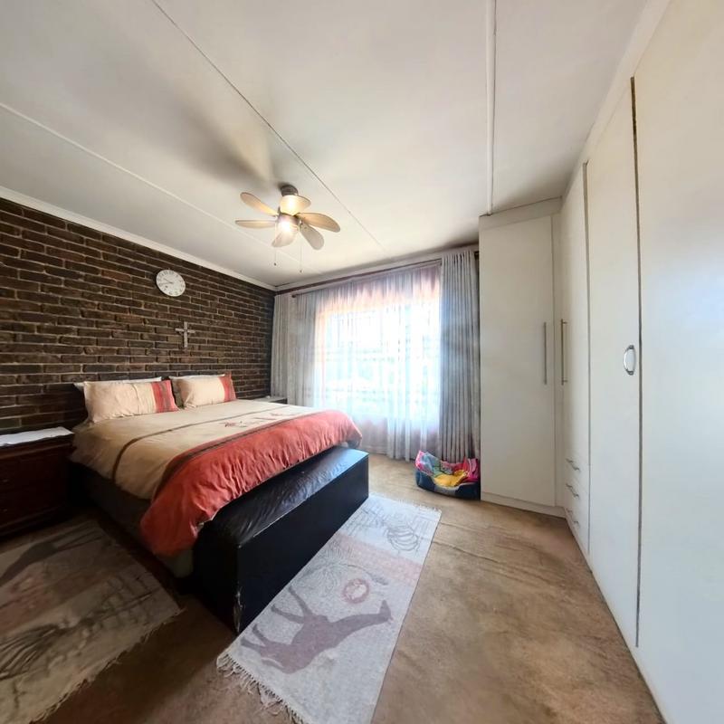 3 Bedroom Property for Sale in Croydon Gauteng