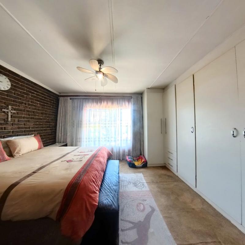 3 Bedroom Property for Sale in Croydon Gauteng
