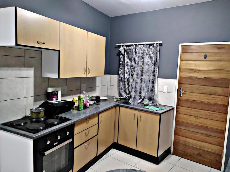 1 Bedroom Property for Sale in Milpark Gauteng
