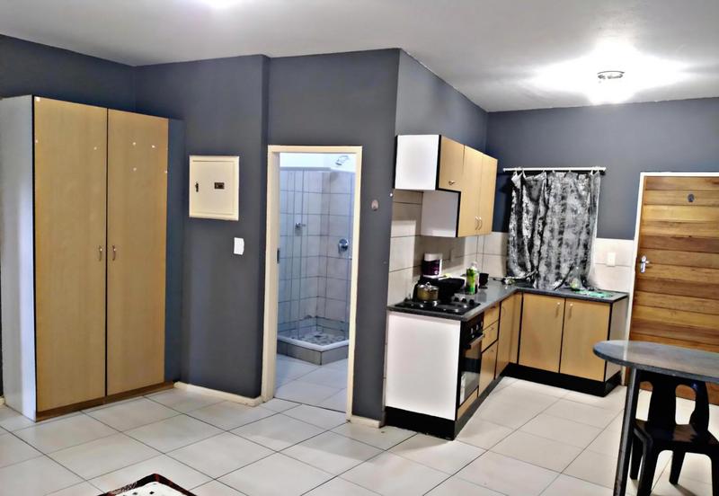 1 Bedroom Property for Sale in Milpark Gauteng
