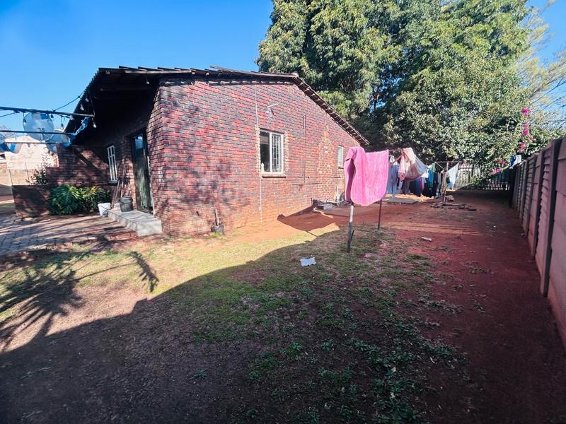 5 Bedroom Property for Sale in Birch Acres Gauteng