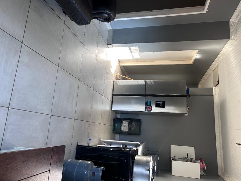 5 Bedroom Property for Sale in Birch Acres Gauteng