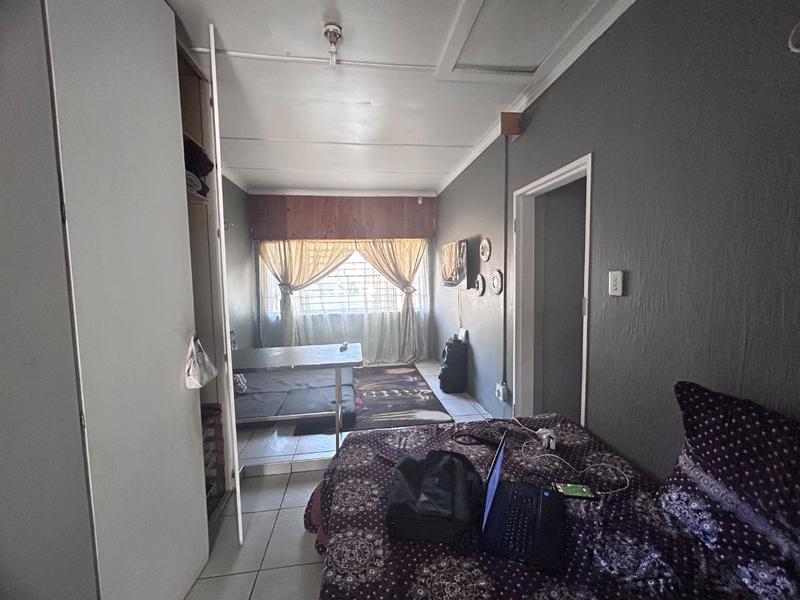 5 Bedroom Property for Sale in Birch Acres Gauteng