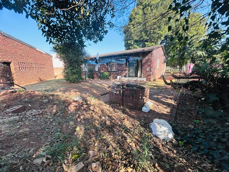 5 Bedroom Property for Sale in Birch Acres Gauteng