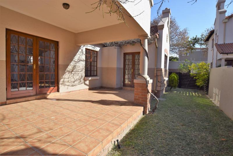 2 Bedroom Property for Sale in Lonehill Gauteng