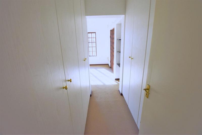 2 Bedroom Property for Sale in Lonehill Gauteng