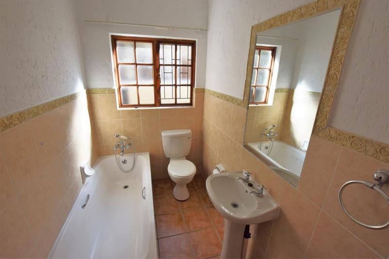 2 Bedroom Property for Sale in Lonehill Gauteng