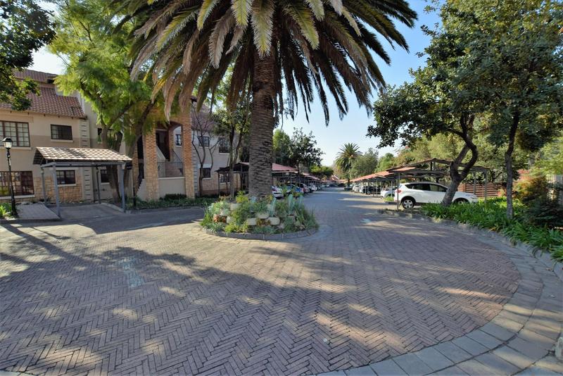 2 Bedroom Property for Sale in Lonehill Gauteng