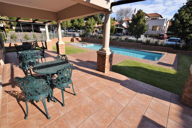 2 Bedroom Property for Sale in Lonehill Gauteng