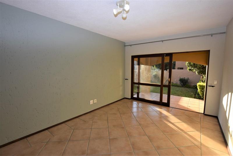 1 Bedroom Property for Sale in Lonehill Gauteng
